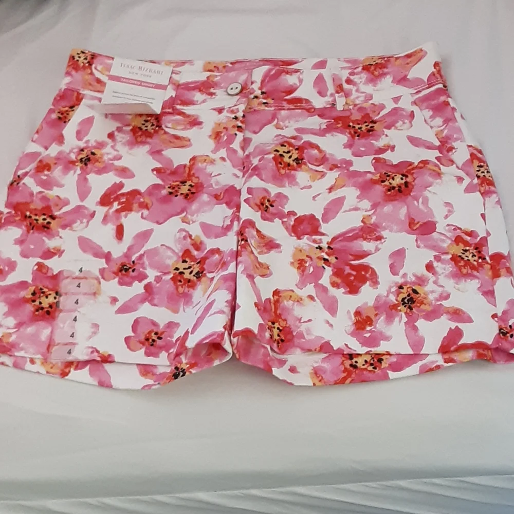 - Isaac Mizrahi water color floral print shorts NWT